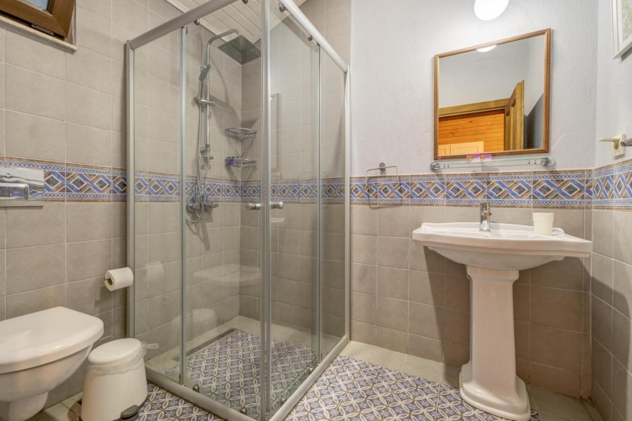 Turkuazkoey Guest House Finike Bagian luar foto